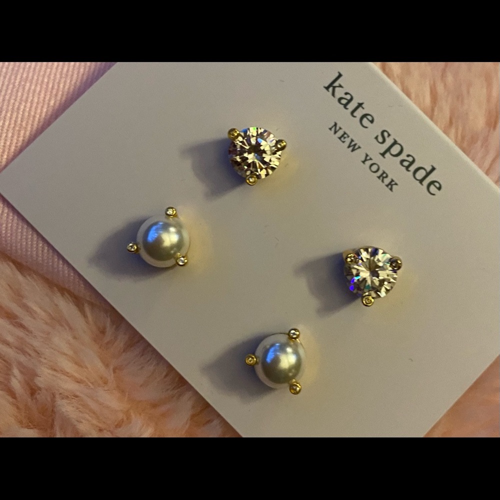 Set of 2 pairs of earrings